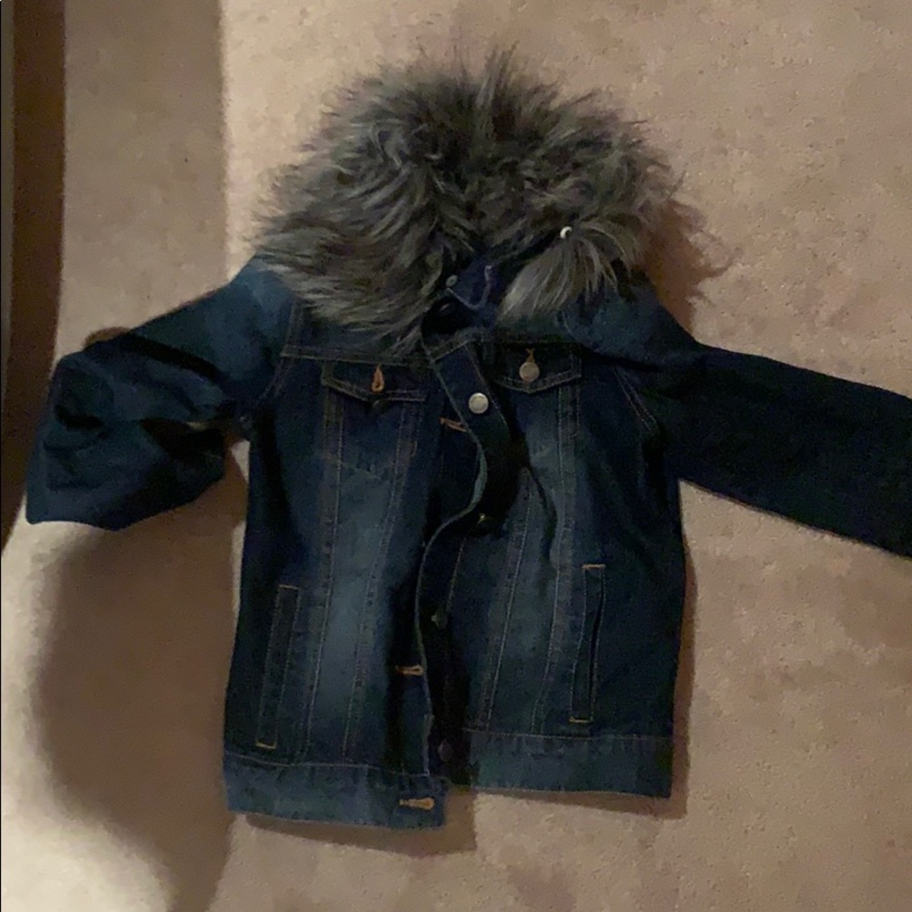 Fur collar denim jacket